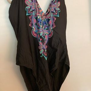 NWT Kenneth Cole REACTION Plunge V-Neck One Piece Swimsuit with Crystal Accents